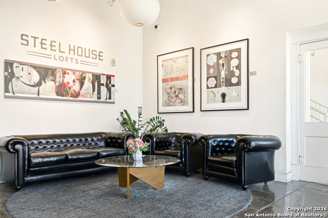 Image 27 of 31 For 1401 S Flores  110