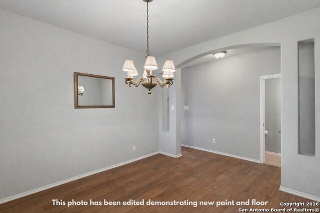 Listing photo id 2 for 2141 Warwick