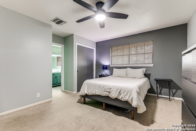 Listing photo id 12 for 3610 Larkhill