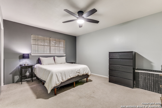 Listing photo id 13 for 3610 Larkhill