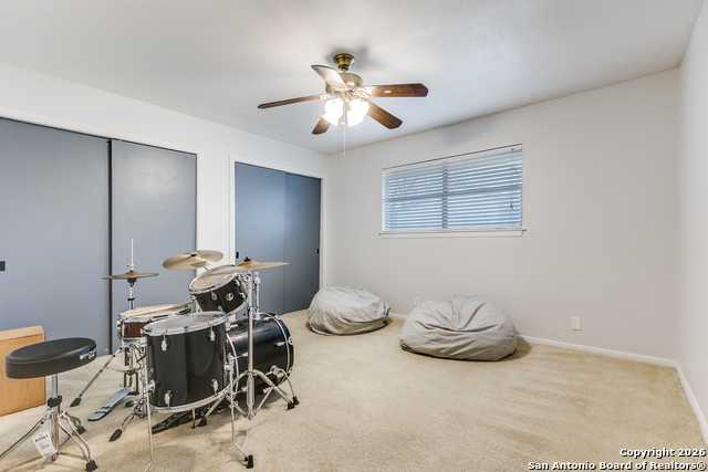 Listing photo id 16 for 3610 Larkhill