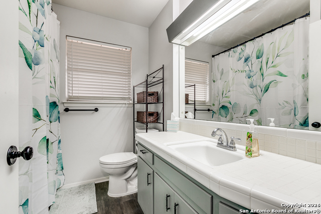 Listing photo id 17 for 3610 Larkhill