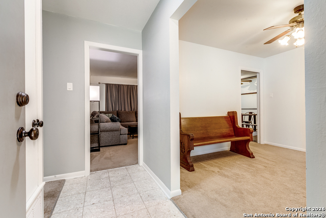 Listing photo id 5 for 3610 Larkhill