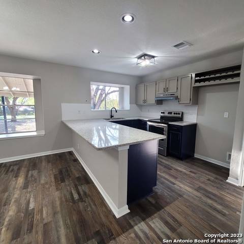 Image 13 of 38 For 14623 Highland Ridge