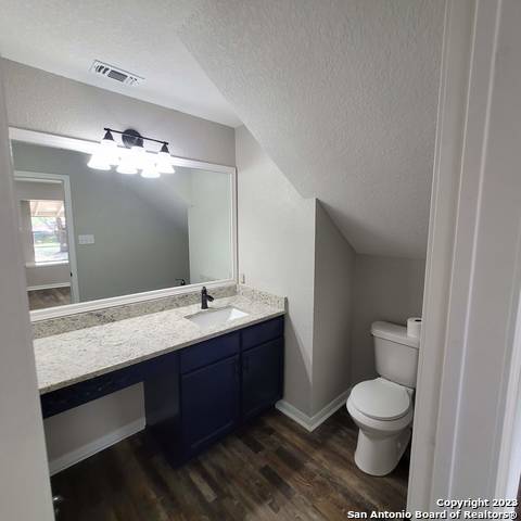 Image 18 of 38 For 14623 Highland Ridge