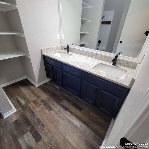 Image 32 of 38 For 14623 Highland Ridge