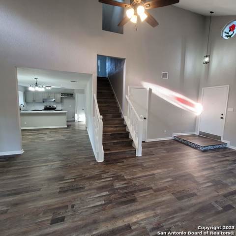 Image 7 of 38 For 14623 Highland Ridge