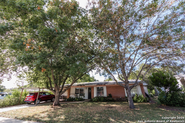 Image 2 of 19 For 4839 Newcome