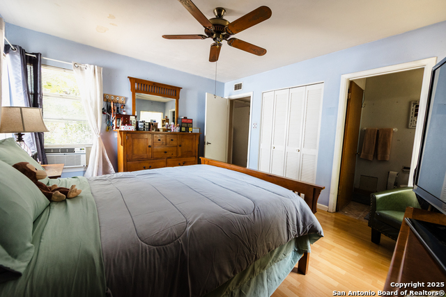 Image 9 of 19 For 4839 Newcome