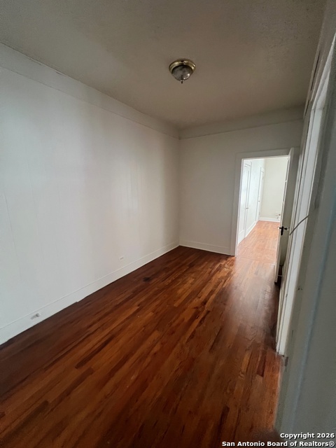 Image 5 of 9 For 1923 Kings Hwy W 4