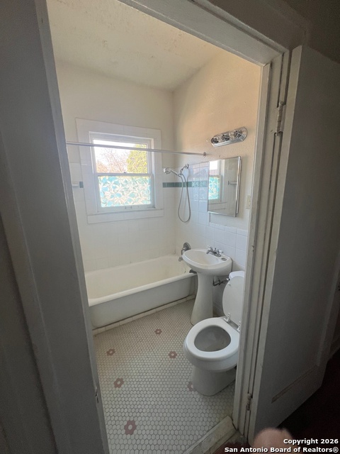 Image 9 of 9 For 1923 Kings Hwy W 4