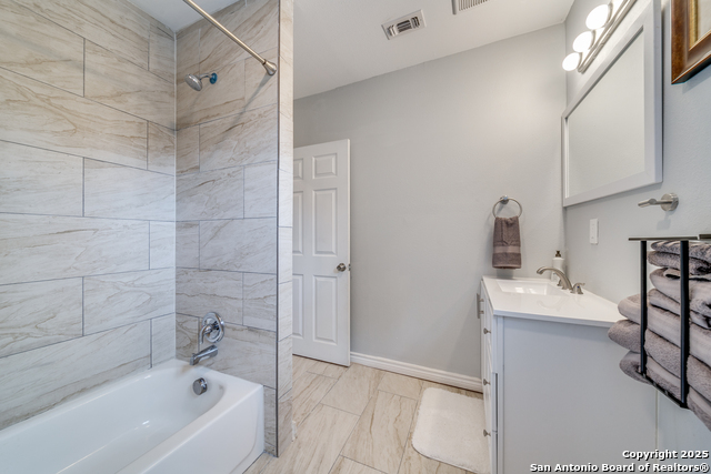 Image 13 of 41 For 811 Kings W