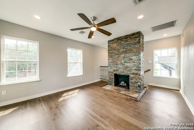 Image 25 of 41 For 811 Kings W