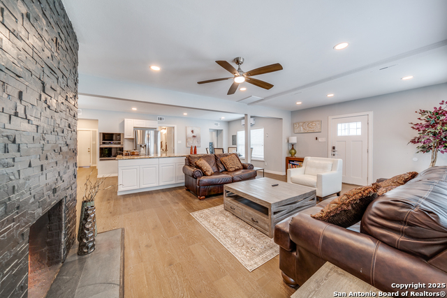 Image 9 of 41 For 811 Kings W