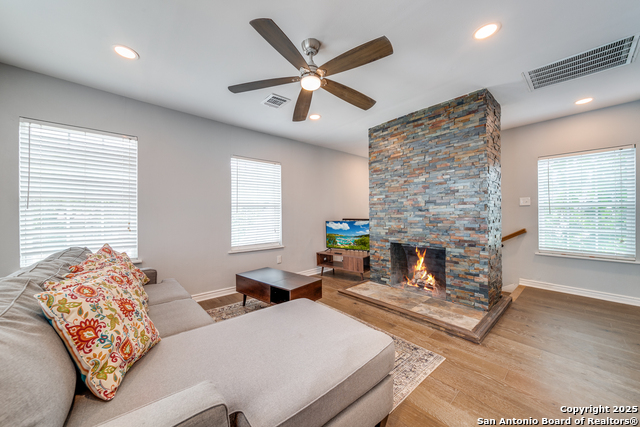 Image 10 of 41 For 811 Kings W