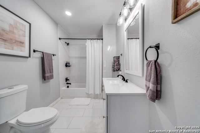 Image 12 of 41 For 811 Kings W