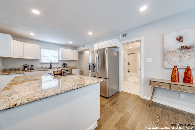 Image 15 of 41 For 811 Kings W