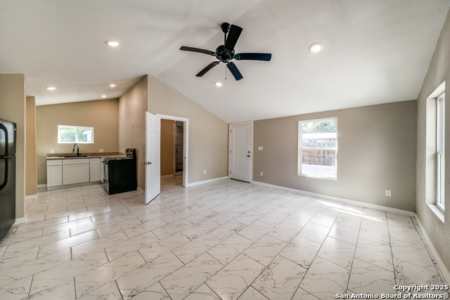 Image 23 of 41 For 811 Kings W