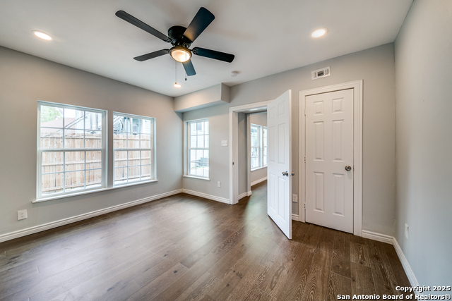 Image 27 of 41 For 811 Kings W