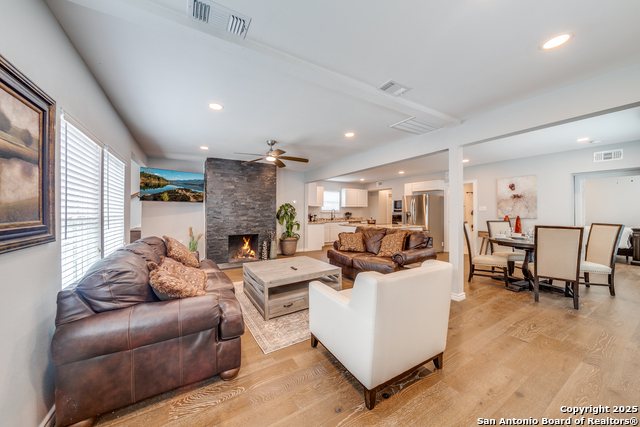 Image 8 of 41 For 811 Kings W