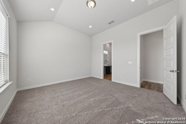 Listing photo id 14 for 1518 Passmore Downs