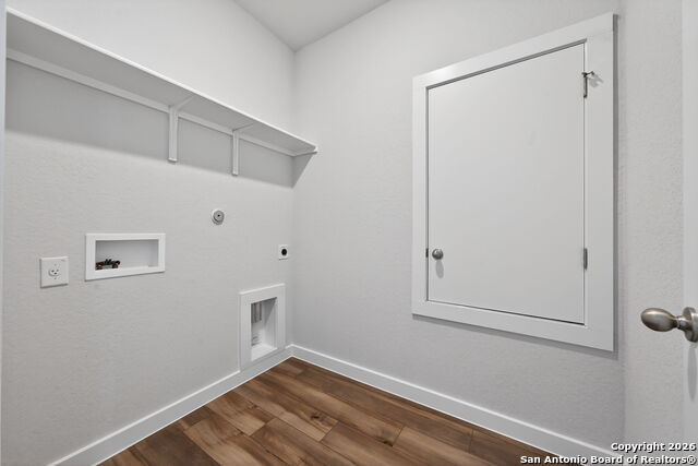 Listing photo id 23 for 1518 Passmore Downs