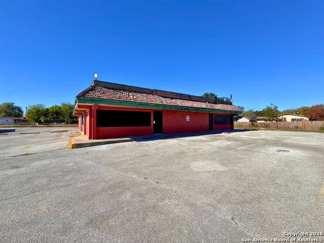 Image 17 of 28 For 3 Properties Off S General Mcmullen Dr