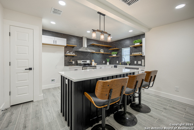 Image 15 of 34 For 123 Marchmont