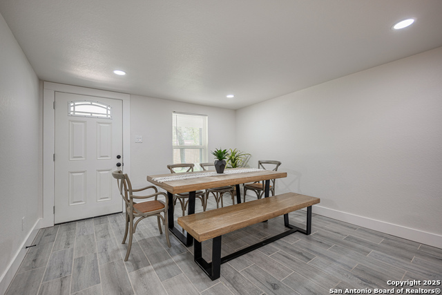 Image 18 of 34 For 123 Marchmont