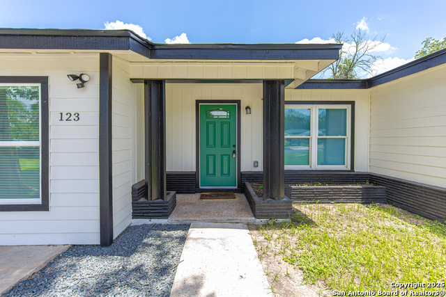 Image 5 of 34 For 123 Marchmont