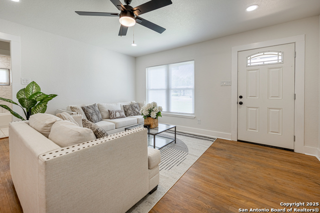 Image 7 of 34 For 123 Marchmont