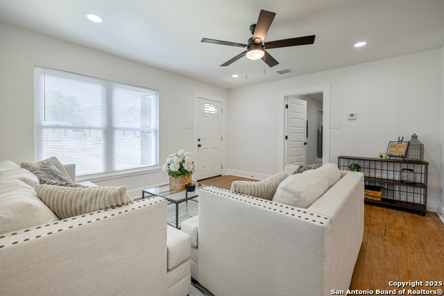 Image 8 of 34 For 123 Marchmont