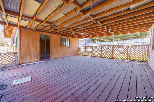 Image 15 of 17 For 755 Linda Lou