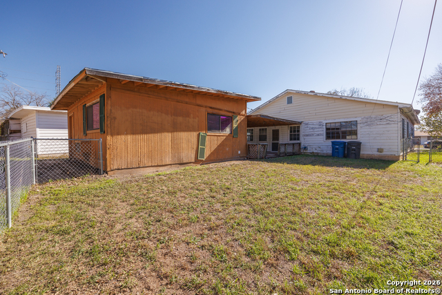 Image 17 of 17 For 755 Linda Lou