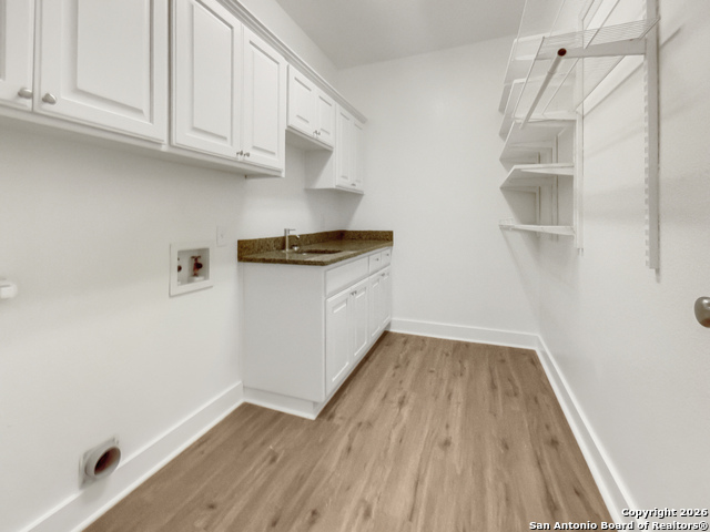 Image 11 of 17 For 335 Berry Oaks Drive