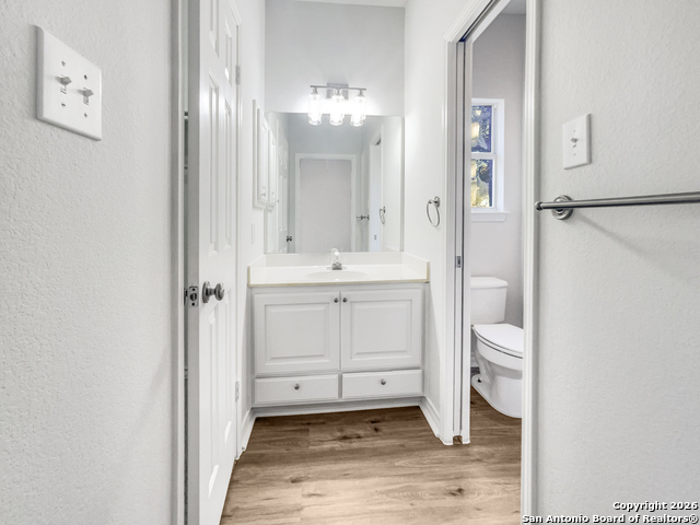 Image 15 of 17 For 335 Berry Oaks Drive