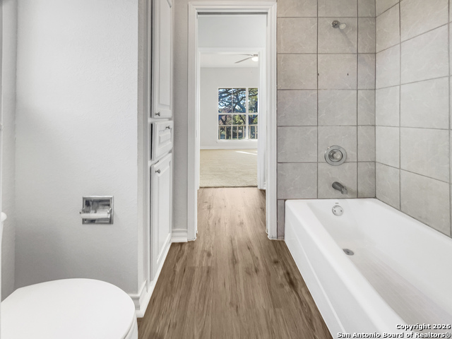 Image 16 of 17 For 335 Berry Oaks Drive