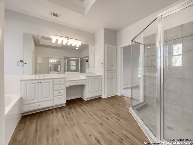 Image 9 of 17 For 335 Berry Oaks Drive