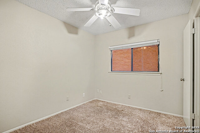 Image 14 of 15 For 6906 Congressional