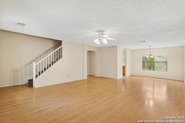 Image 3 of 15 For 6906 Congressional