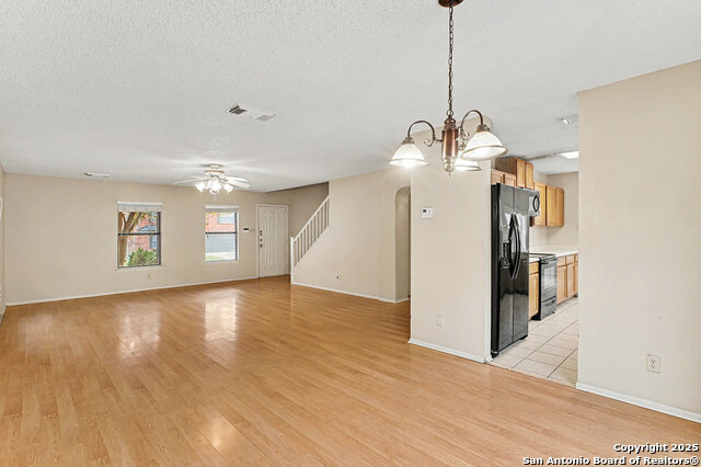 Image 4 of 15 For 6906 Congressional