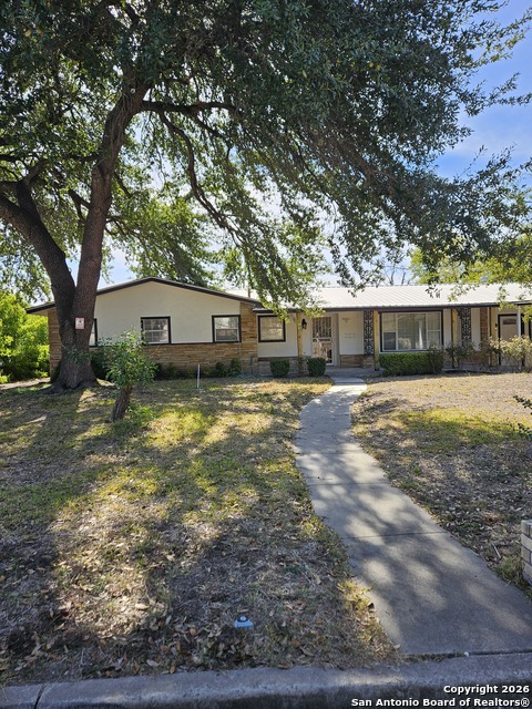 Image 2 of 18 For 210 Sunnycrest