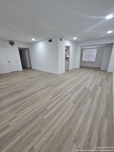 Image 5 of 18 For 210 Sunnycrest