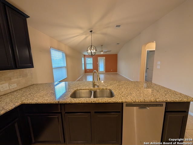 Image 19 of 34 For 10418 Brisbane River