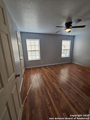 Image 9 of 10 For 2015 San Luis  2