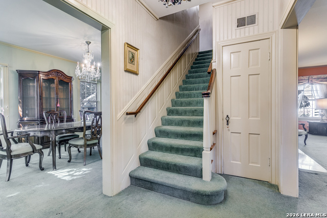 Listing photo id 2 for 131 Mary D  