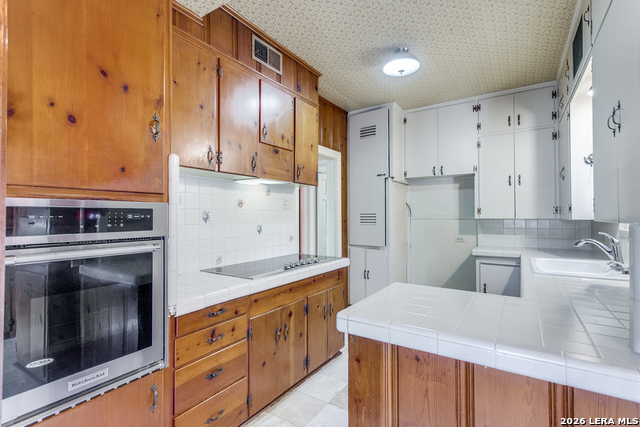 Listing photo id 7 for 131 Mary D  