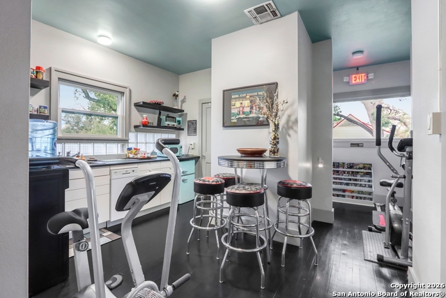 Image 29 of 42 For 503 Austin S