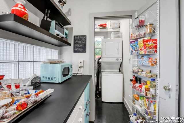 Image 30 of 42 For 503 Austin S