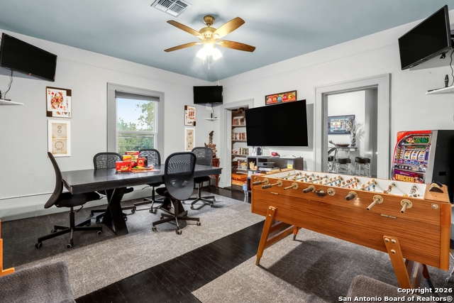 Image 31 of 42 For 503 Austin S